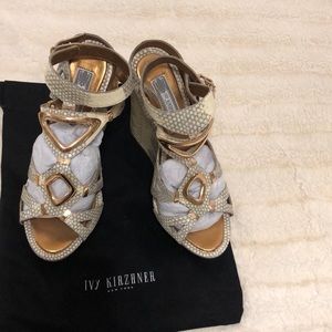 Authentic Ivy Kitzhner black and cream snake effect wedge sandal